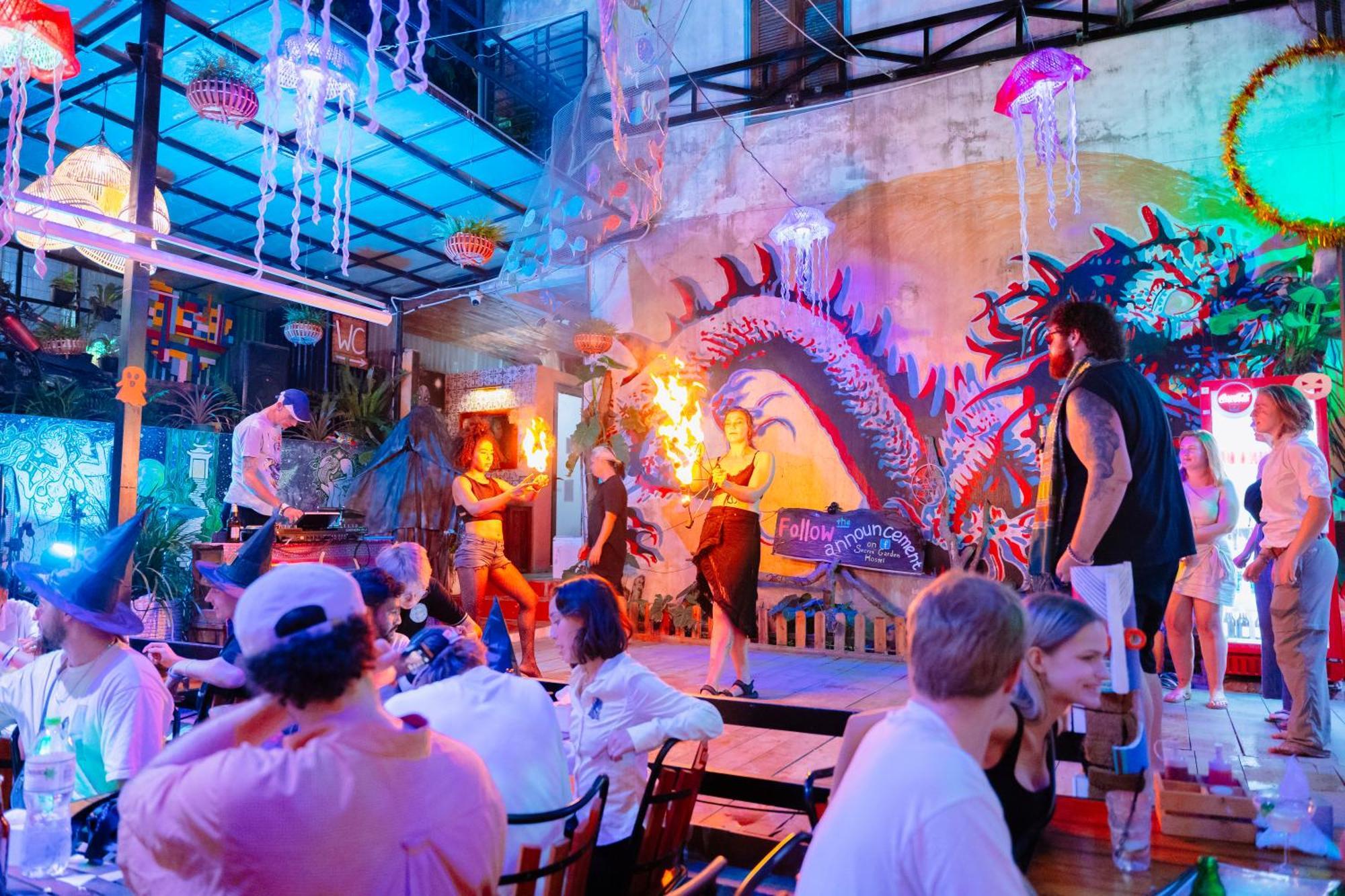 Hostel Secret Garden Cat Ba Dong Khe Sau Zewnętrze zdjęcie