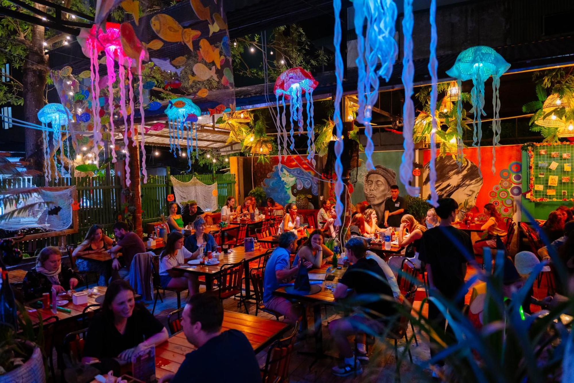 Hostel Secret Garden Cat Ba Dong Khe Sau Zewnętrze zdjęcie